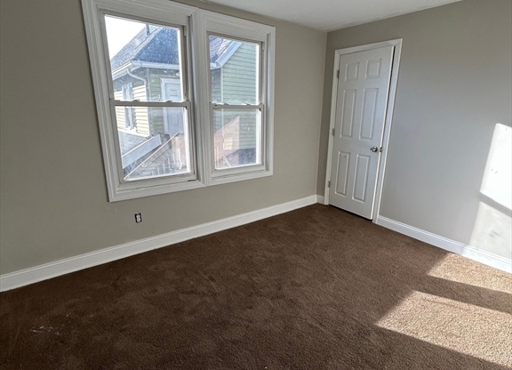 53 WILBRAHAM AVE
