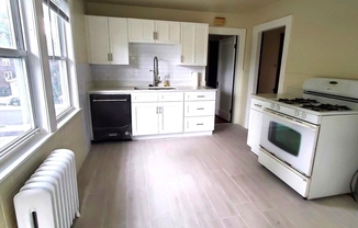 2 beds, 1 bath, 1,083 sqft, $2,400, Unit 2