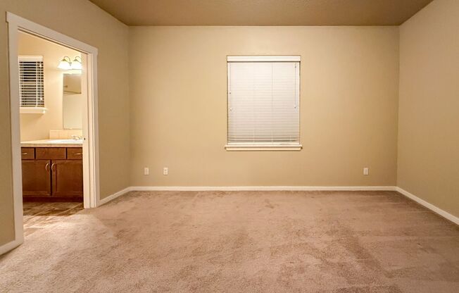 2 beds, 2 baths, 1,090 sqft, $1,600, Unit 523-07