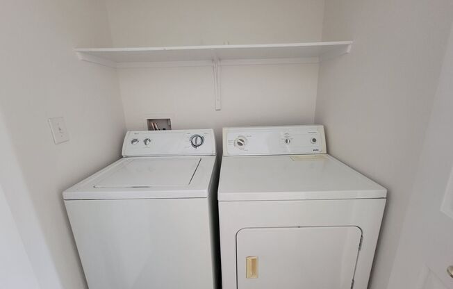 2 beds, 2 baths, $1,400