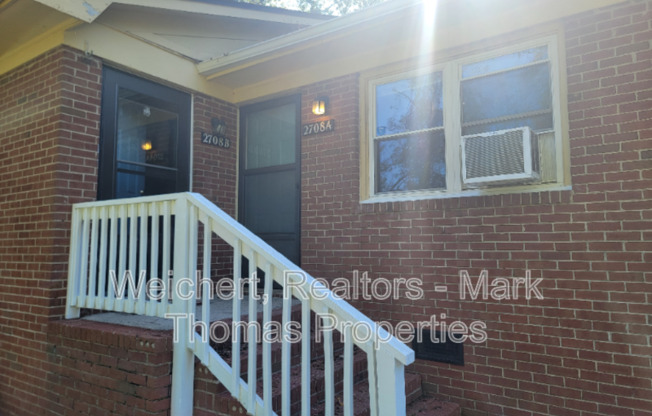 2708 E MAIN ST