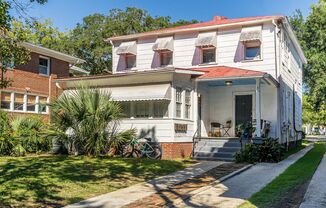 Downtown Charleston - Prime CofC location