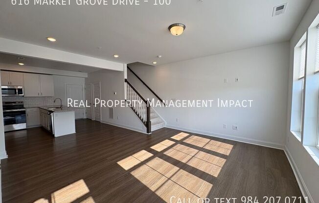 616 MARKET GRV DR