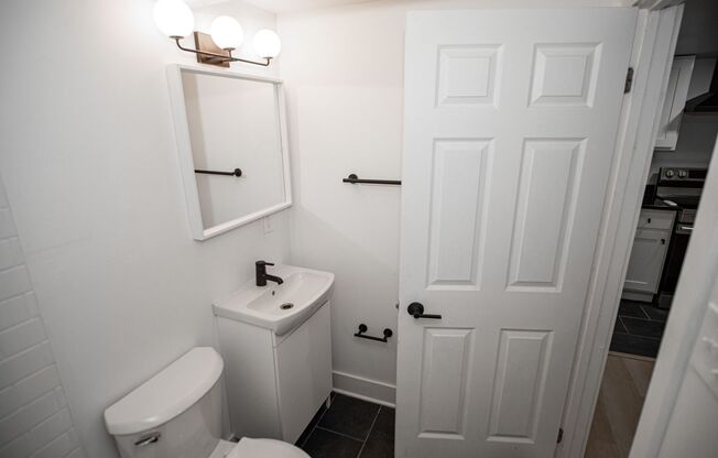 1 bed, 1 bath, 600 sqft, $899, Unit Unit 114