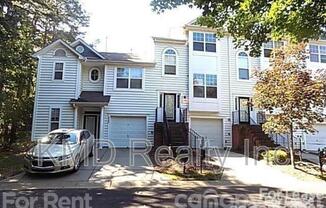 6462 Royal Celadon Way
