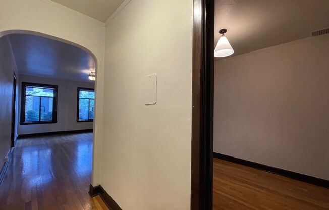 Studio, 1 bath, 330 sqft, $1,525, Unit 107