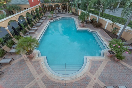 Resort Style Living in Downtown Tampa 1/1 on Harbour Island