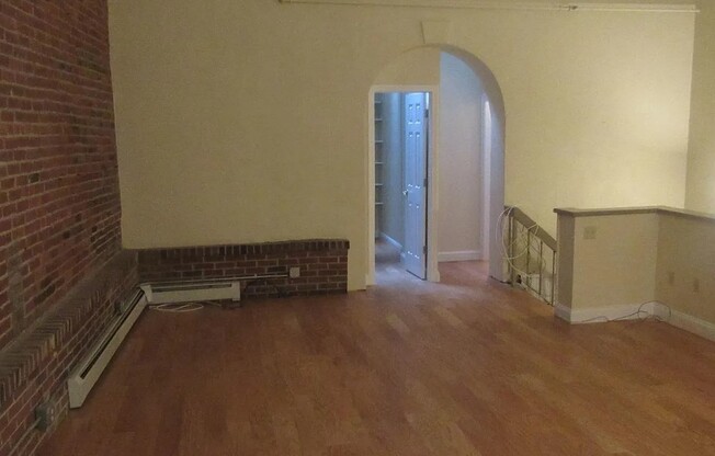452 Hanover St