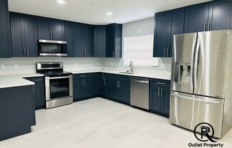 3 beds, 2 baths, $2,100, Unit 2432ALI