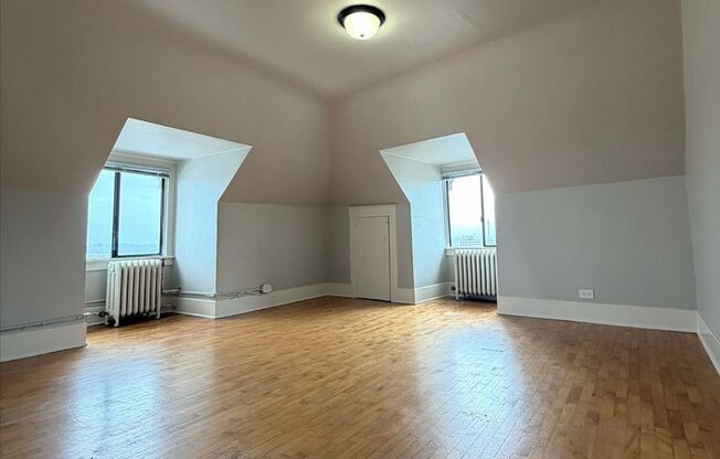 1 bed, 1 bath, 574 sqft, $1,275, Unit 401