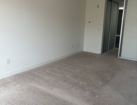 1 bed, 1 bath, 830 sqft, $2,700, Unit 530