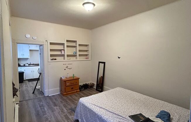 1 bed, 1 bath, $925, Unit Apt 1