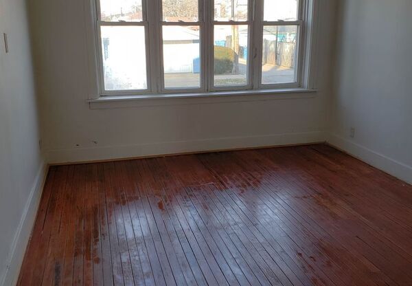 5403 S MAPLEWOOD