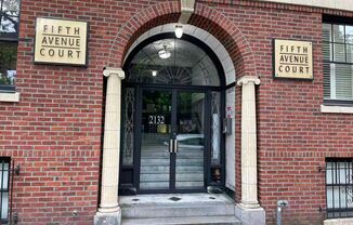 Nice studio near Space Needle in downtown Seattle for rent!