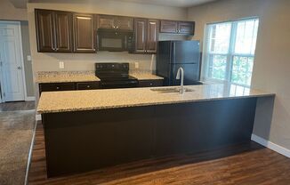 2 beds, 1 bath, 939 sqft, $1,250