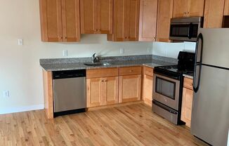 1 bed, 1 bath, $1,300, Unit Apt. 2