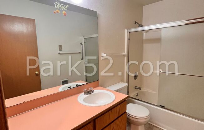 2 beds, 1 bath, $1,700