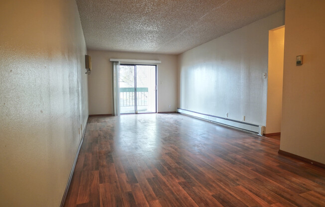 2 beds, 2 baths, $1,395, Unit #209