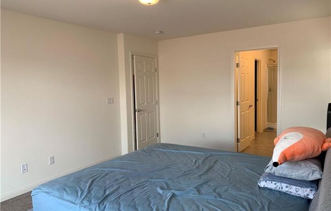 Nearly New! Stunning 5-Bedroom Home with Modern Features