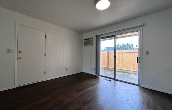 3 beds, 1 bath, $1,995