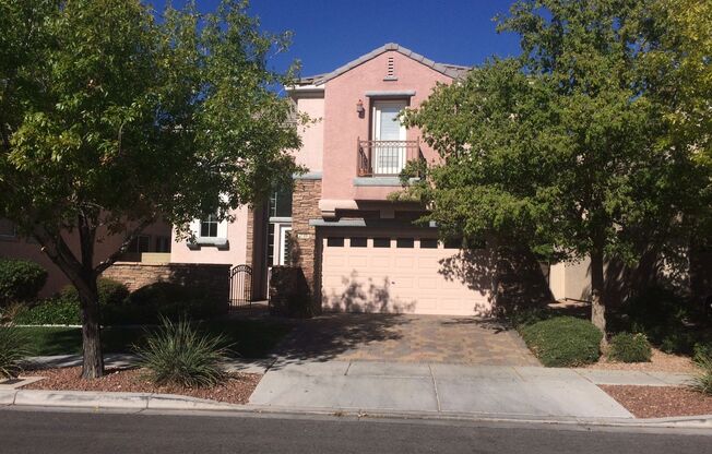 3 beds, 2.5 baths, $2,200