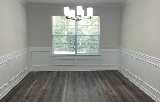 5 beds, 3 baths, $2,575