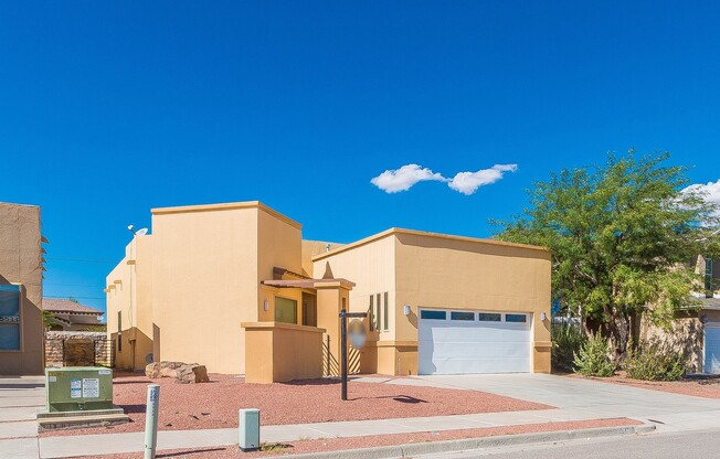 Beautiful 3 bedroom 2 bath Home Located in Northeast El Paso