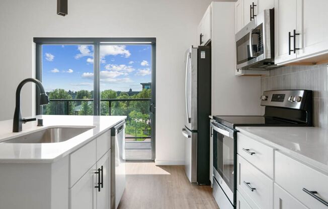 2 beds, 2 baths, 966 sqft, $2,900, Unit 518