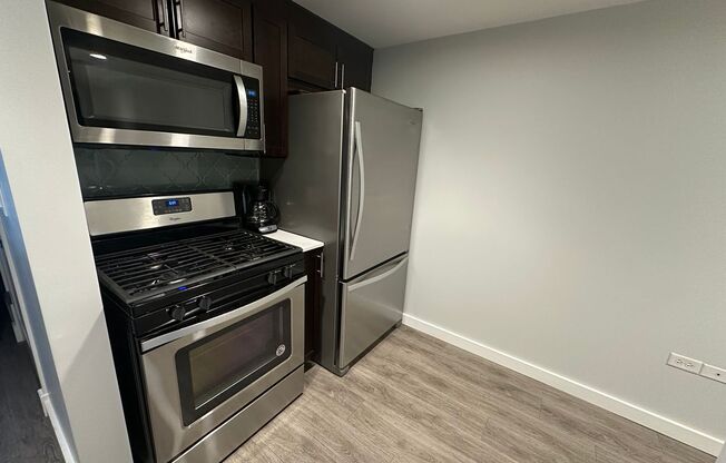 1 bed, 1 bath, 583 sqft, $2,300, Unit 506