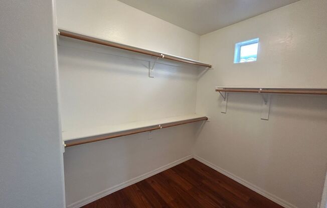 3 beds, 2.5 baths, 2,602 sqft, $2,799