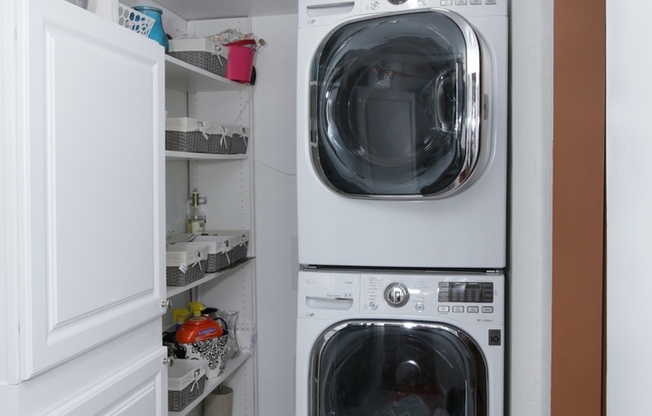 2 beds, 2 baths, $3,250