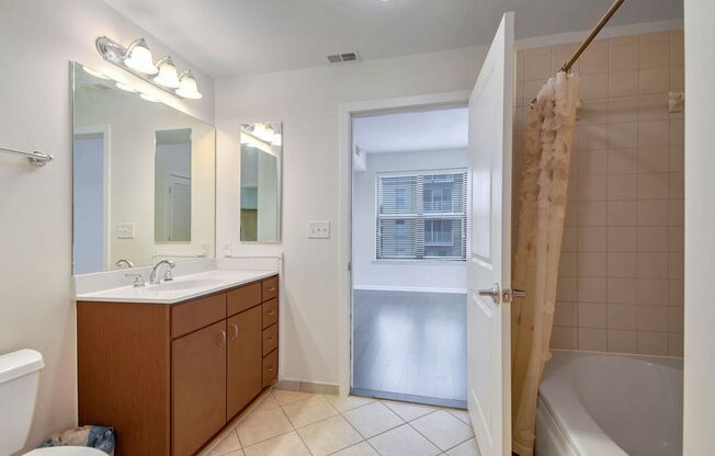 1 bed, 1 bath, $2,800, Unit # 809