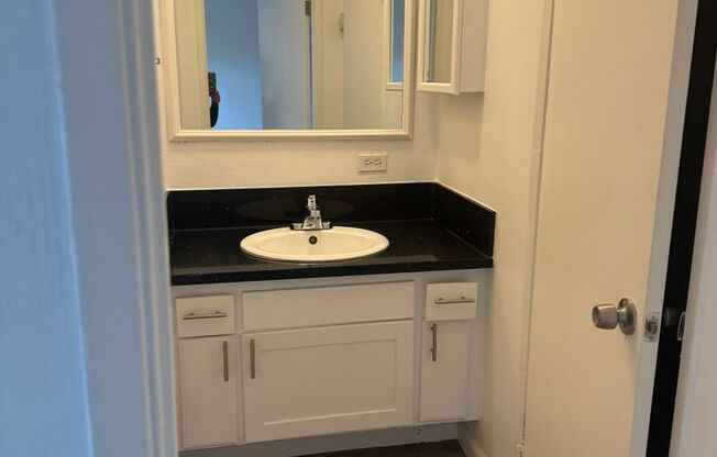 Studio, 1 bath, 450 sqft, $1,395, Unit 104