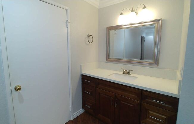 2 beds, 2 baths, 940 sqft, $2,895, Unit 406