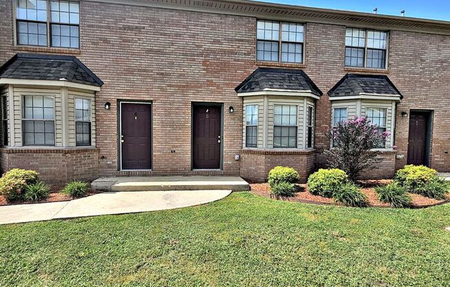 2 beds, 1.5 baths, 1,250 sqft, $975, Unit 2414 #5