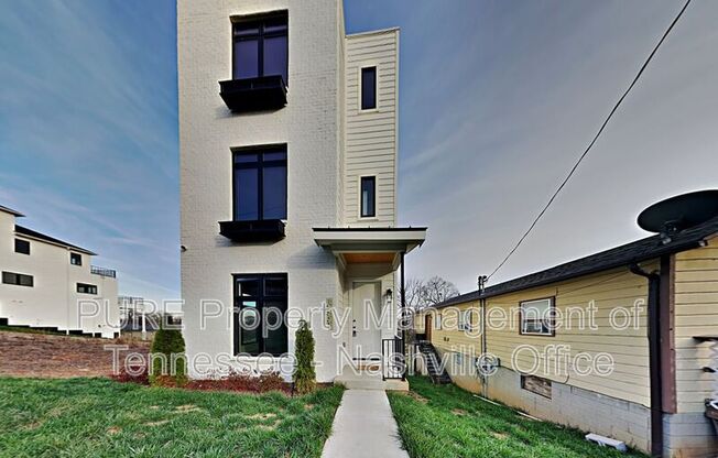 1256 THOMAS ST