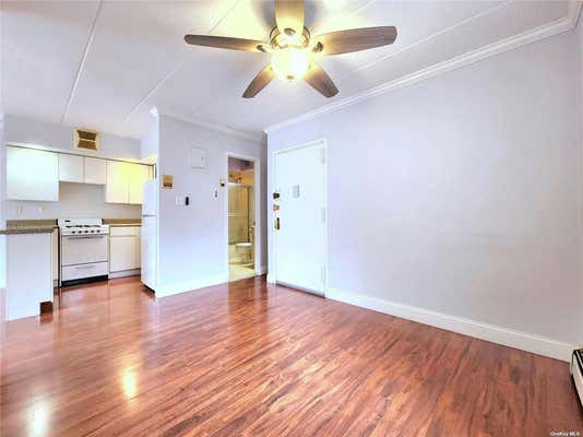 1 bed, 1 bath, $2,000, Unit 2A