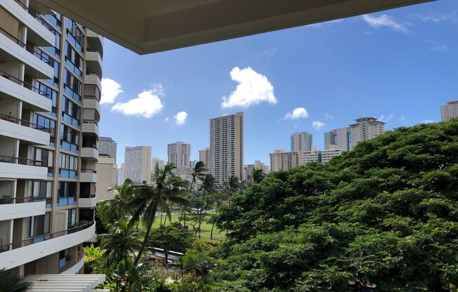 2 beds, 2 baths, $2,700, Unit Marco Polo