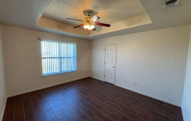 3 beds, 2 baths, $1,225, Unit 3607 Dustin Ct Unit B