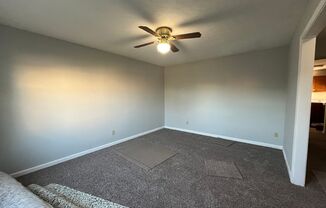 3 beds, 1.5 baths, $995, Unit Apt E