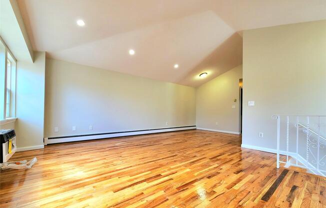 94 17 90 AVE