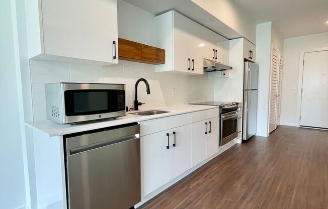 1 bed, 1 bath, 560 sqft, $2,205, Unit 413 - ADA