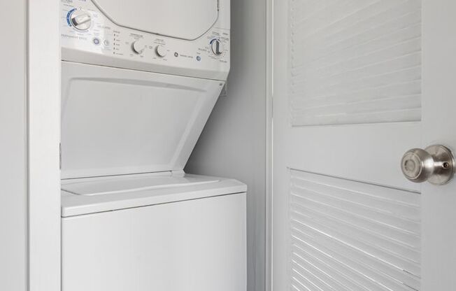 Studio, 1 bath, 172 sqft, $1,395, Unit 711