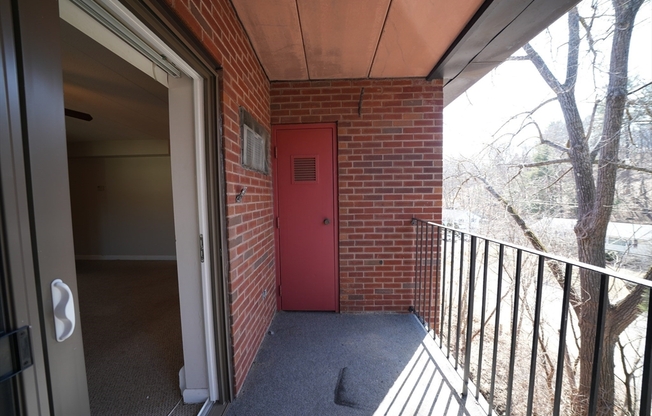 3 beds, 2 baths, 1,156 sqft, $3,800, Unit 41A