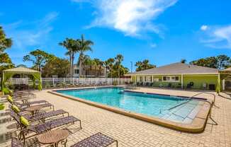 Swimming Pool at Lakeside Glen Apartments, Melbourne, Florida