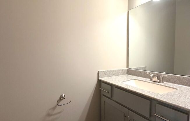 2 beds, 1.5 baths, $1,295