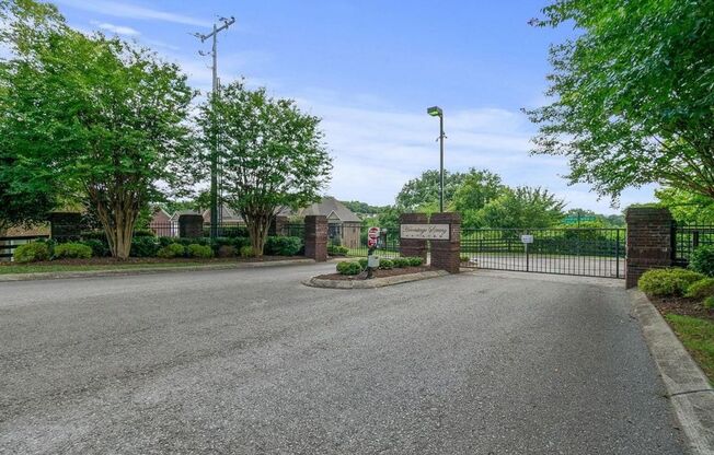 Spacious 3-Bedroom Townhouse in a Prime Hermitage/Old Hickory Location!