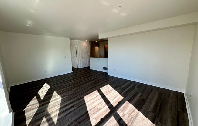 1 bed, 1.5 baths, 872 sqft, $2,395, Unit Unit 402