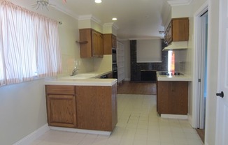 3 beds, 2 baths, $4,600