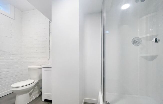 Studio, 1 bath, 345 sqft, $895, Unit 15